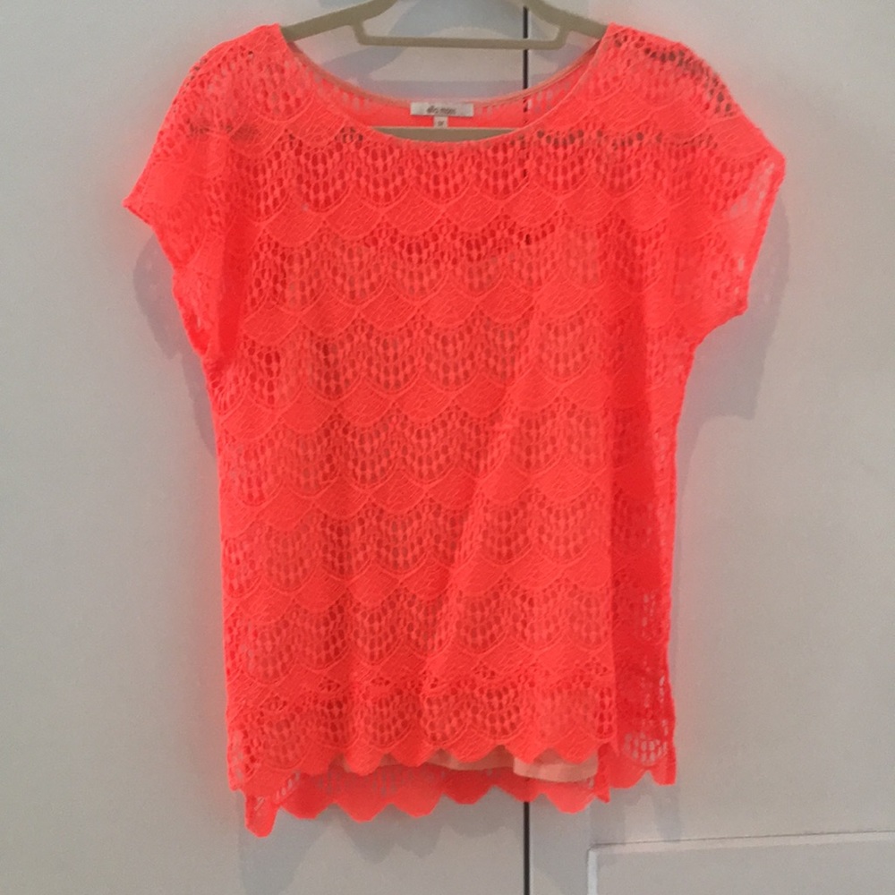Lace tee with camisole